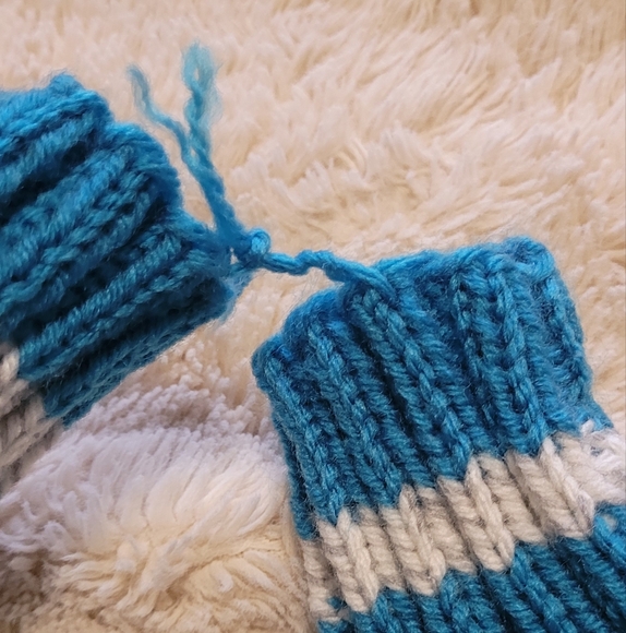 💚10 for $10💚 Bundle and save Brand new hand knit socks from Newfoundland - Picture 2 of 3